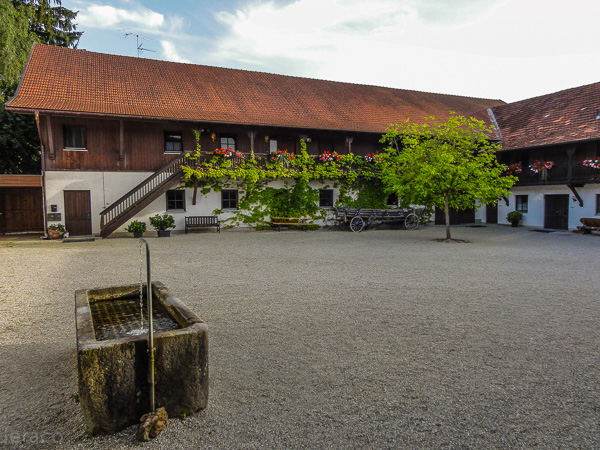 Der Hof vom Bruder Bernhardt